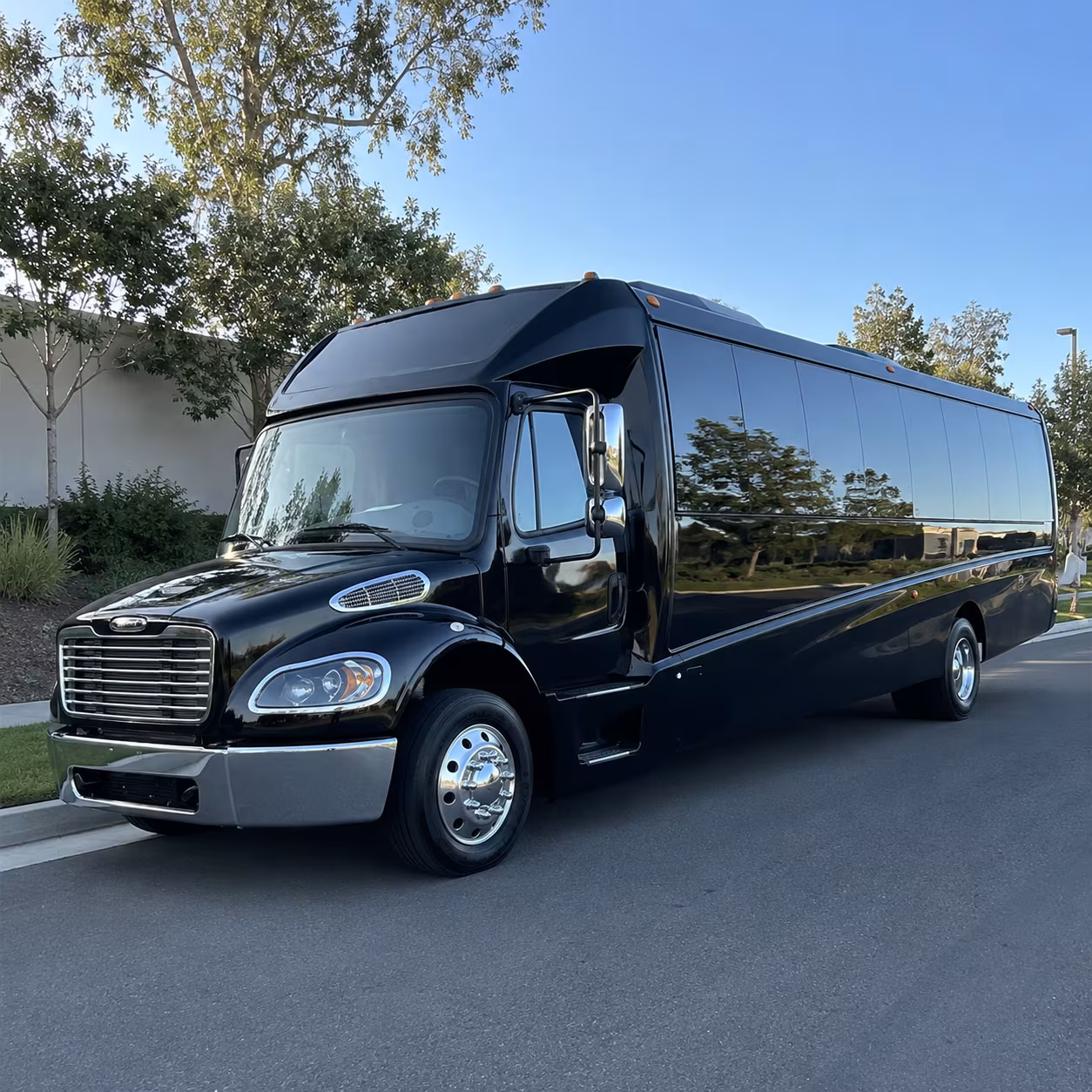 pawtucket 30 passenger minibus